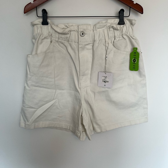 NWT Blumind light mint green Women's Shorts size 30 - Picture 2 of 6